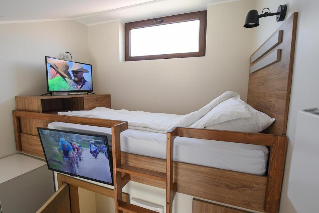 Atrijum Apartments And Rooms Кладово Екстериор снимка