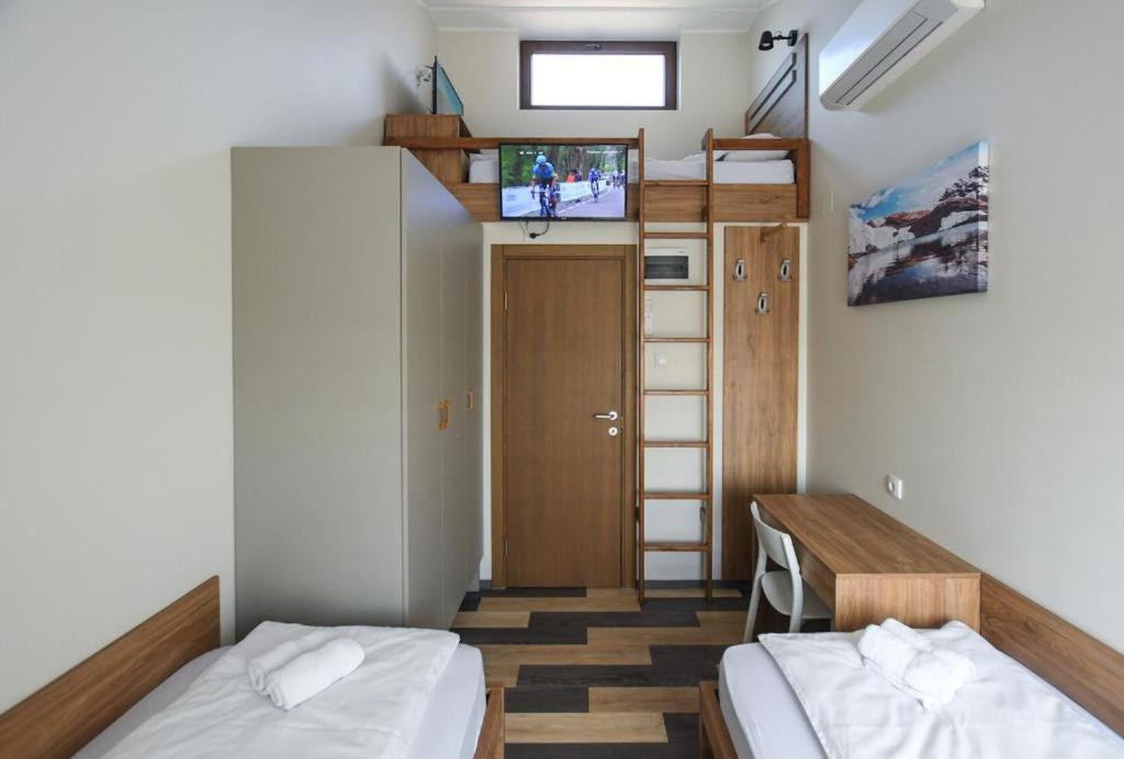 Atrijum Apartments And Rooms Кладово Екстериор снимка