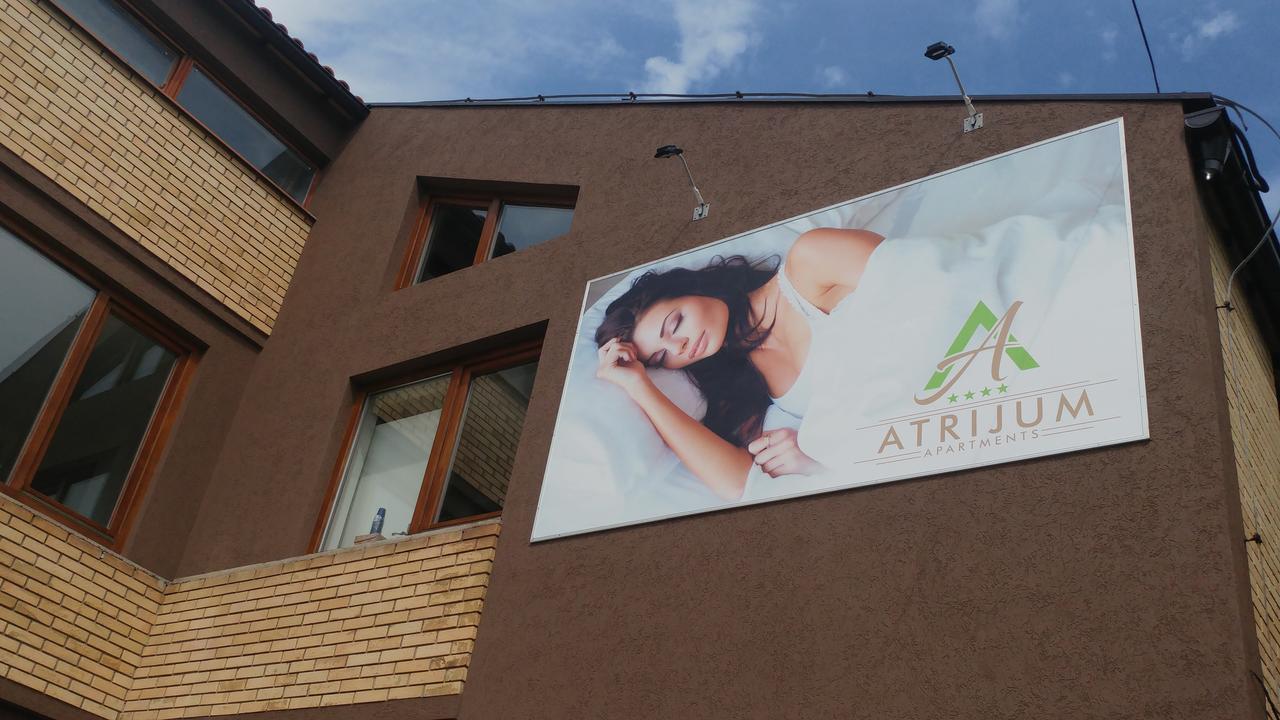 Atrijum Apartments And Rooms Кладово Екстериор снимка